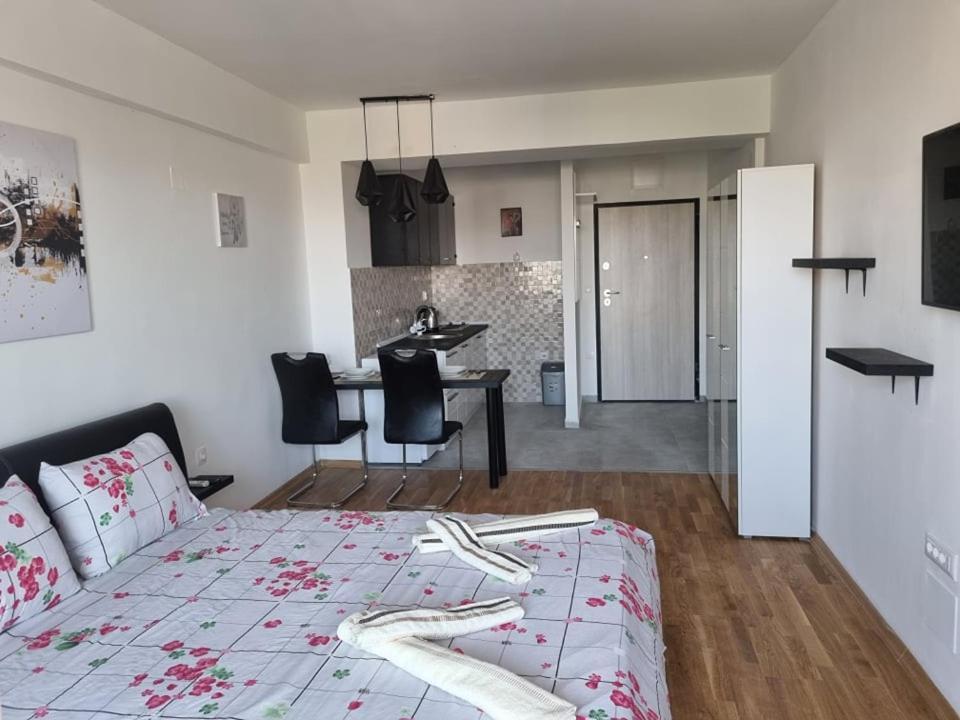 Porta Bus Station Apartment Skopje Zewnętrze zdjęcie