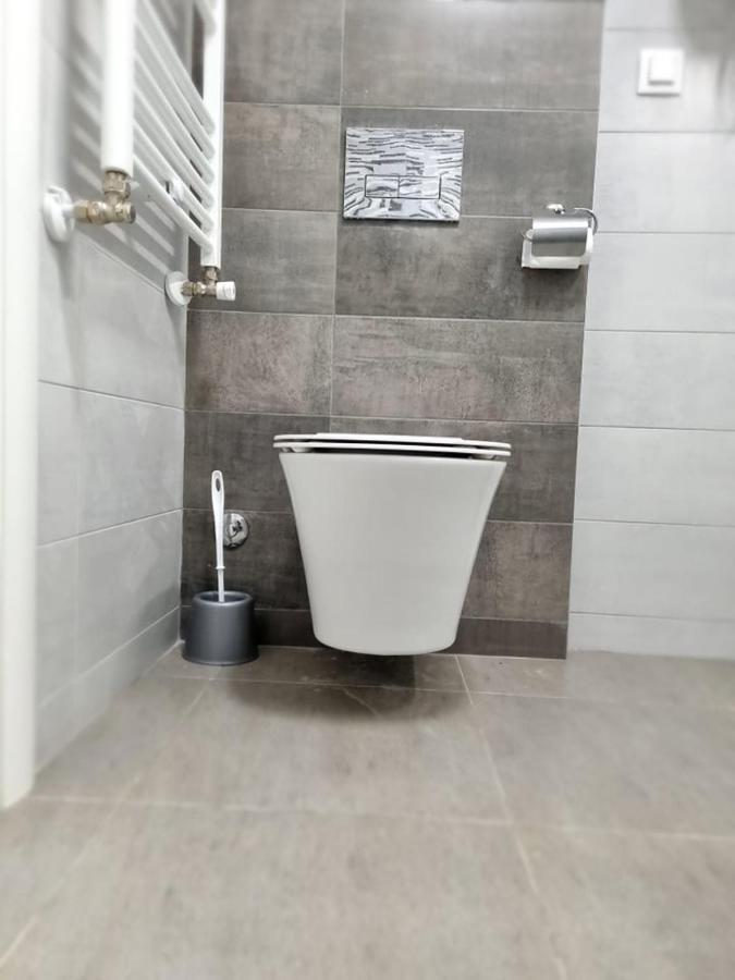 Porta Bus Station Apartment Skopje Zewnętrze zdjęcie